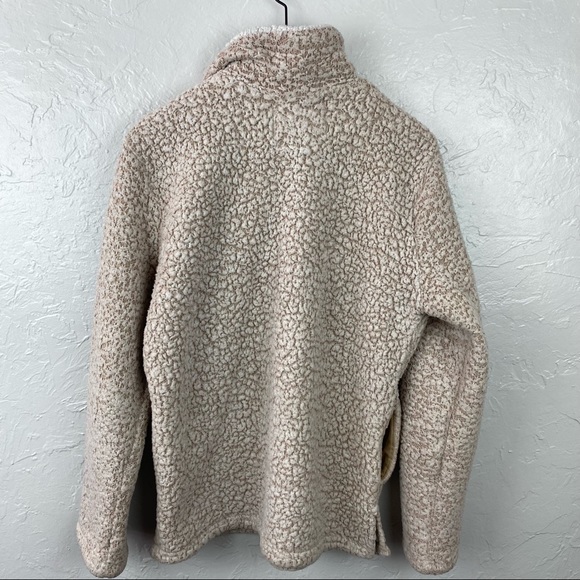 CM3 Outfitters Teddy sweater size Large fits like M/L imo - Picture 7 of 11